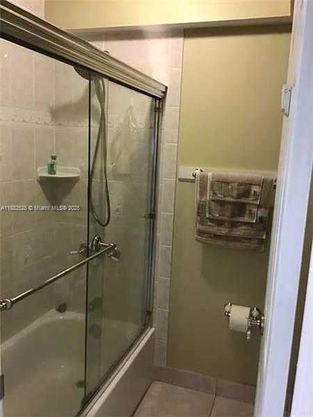 TOWN & COUNTRY ESTATES CO - Residential Lease