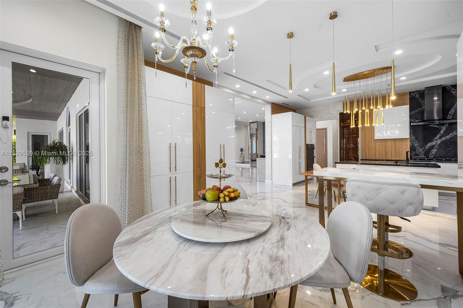 GOLDEN BEACH SEC F - Residential