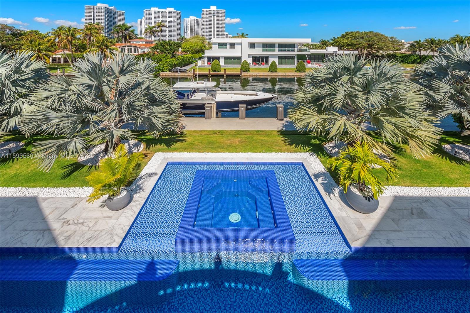 GOLDEN BEACH SEC F - Residential