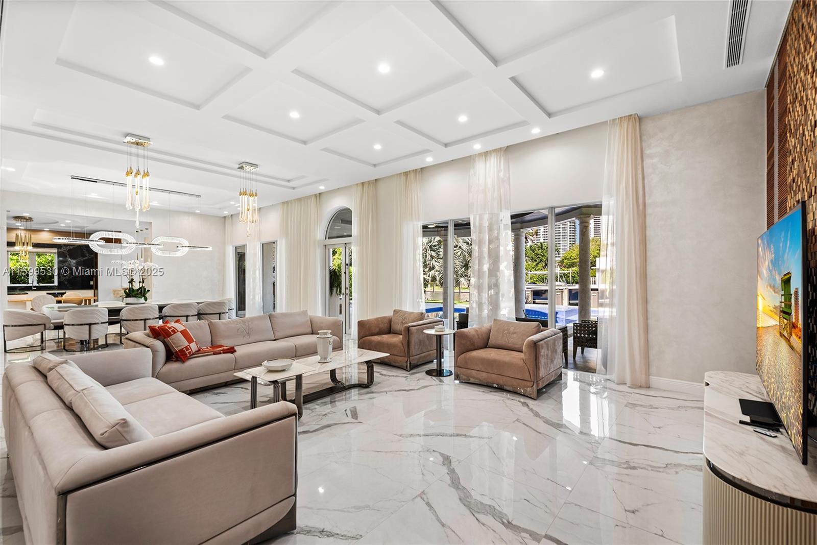 GOLDEN BEACH SEC F - Residential