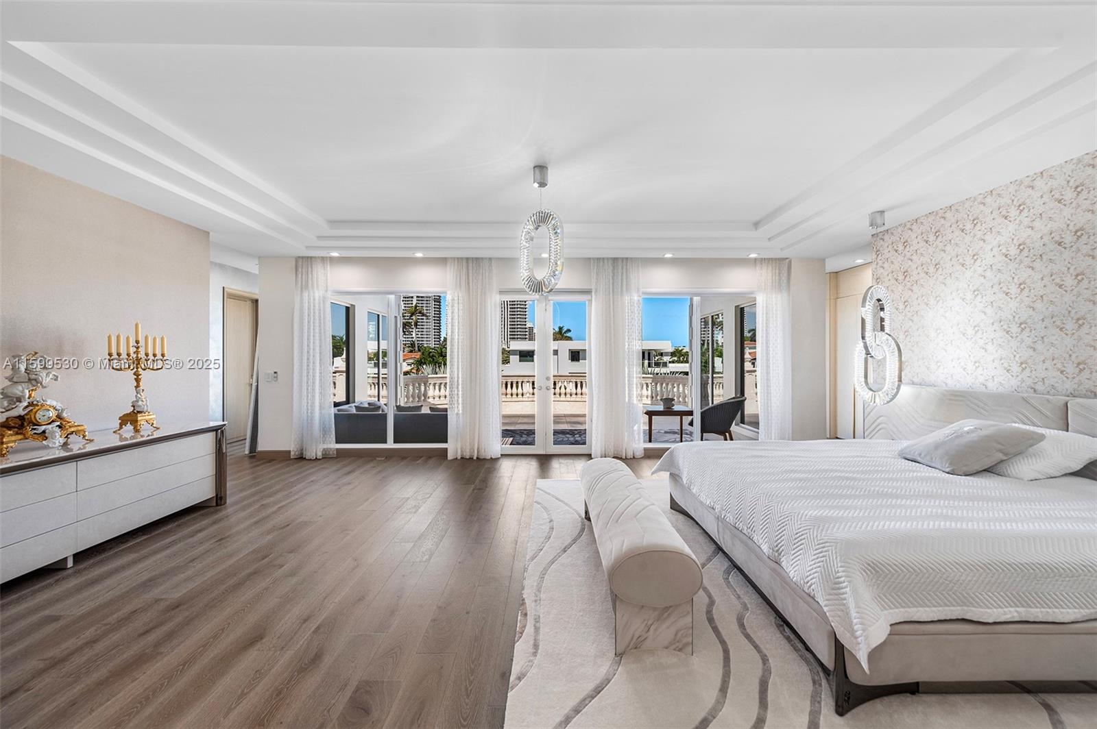 GOLDEN BEACH SEC F - Residential