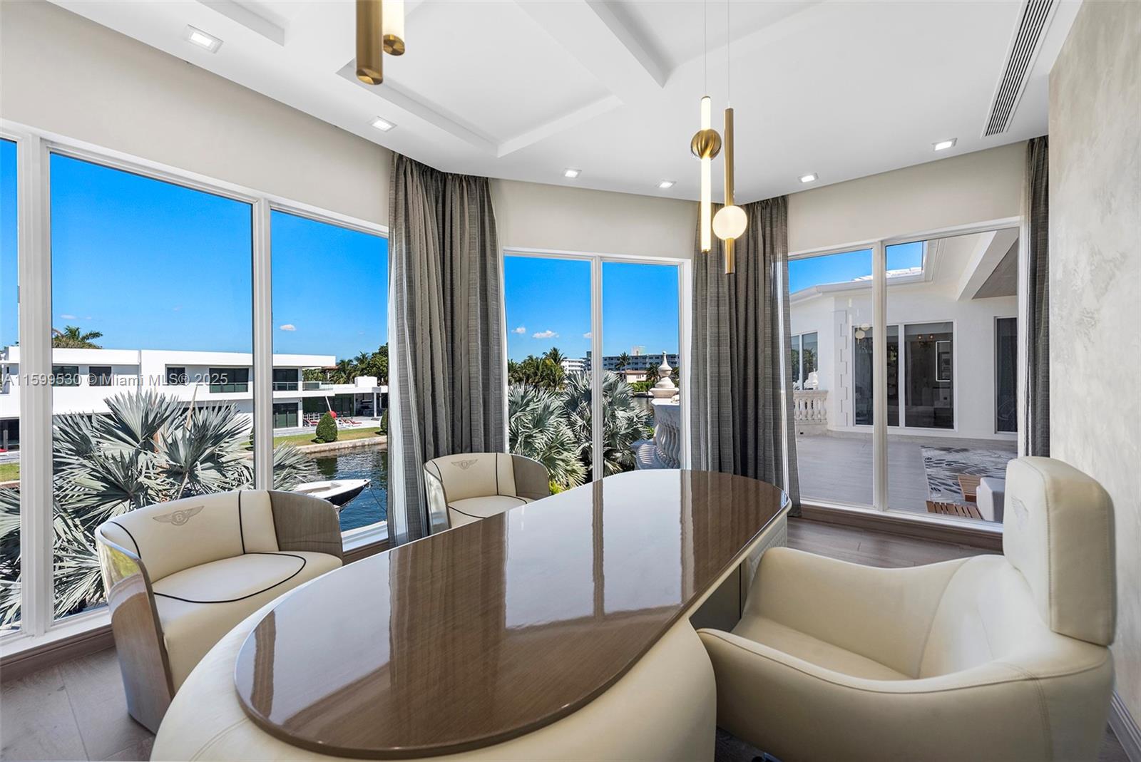 GOLDEN BEACH SEC F - Residential