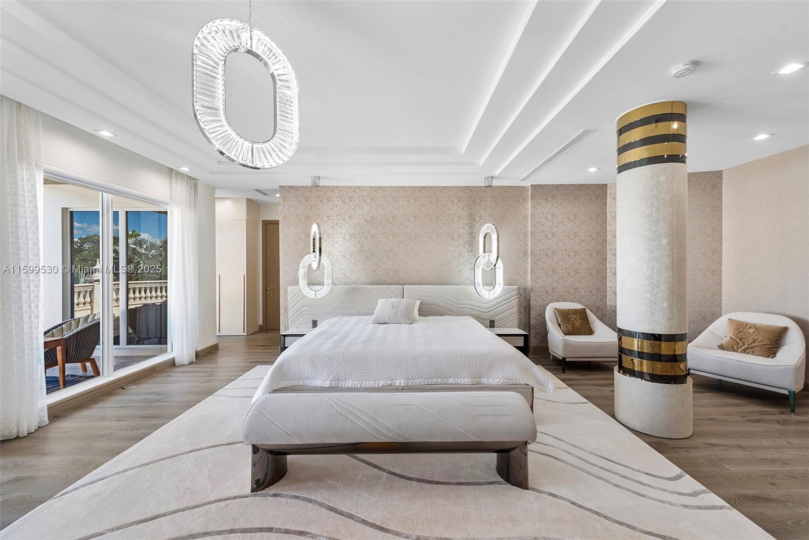 GOLDEN BEACH SEC F - Residential