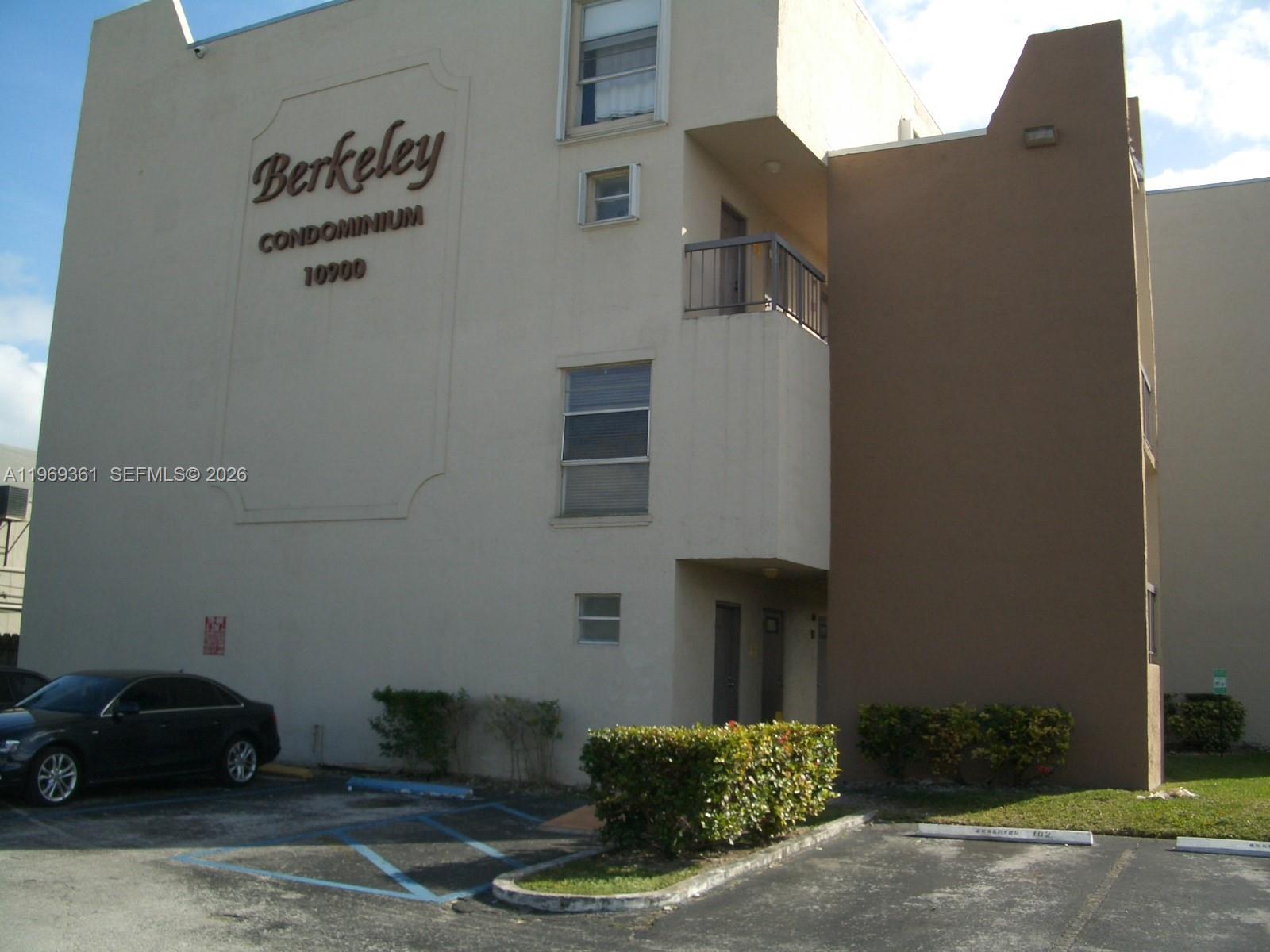 THE BERKELEY CONDO - Residential