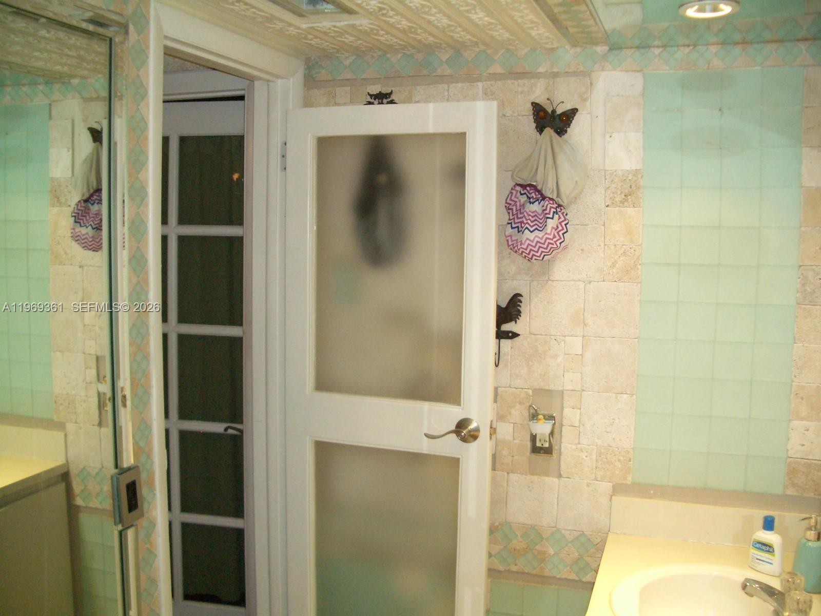 THE BERKELEY CONDO - Residential