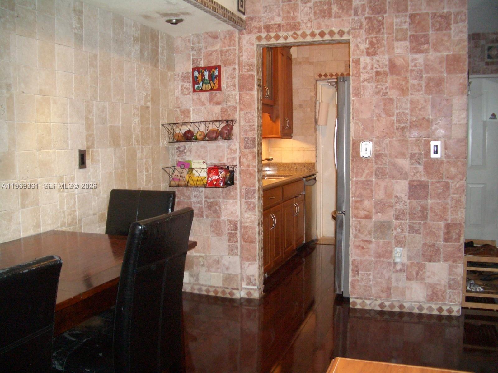 THE BERKELEY CONDO - Residential