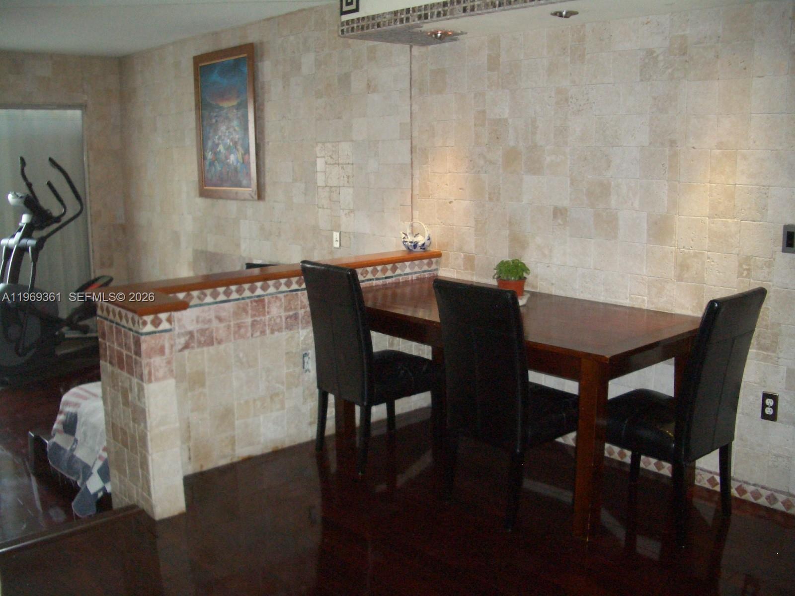 THE BERKELEY CONDO - Residential