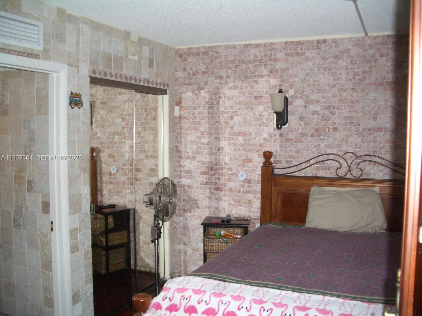 THE BERKELEY CONDO - Residential