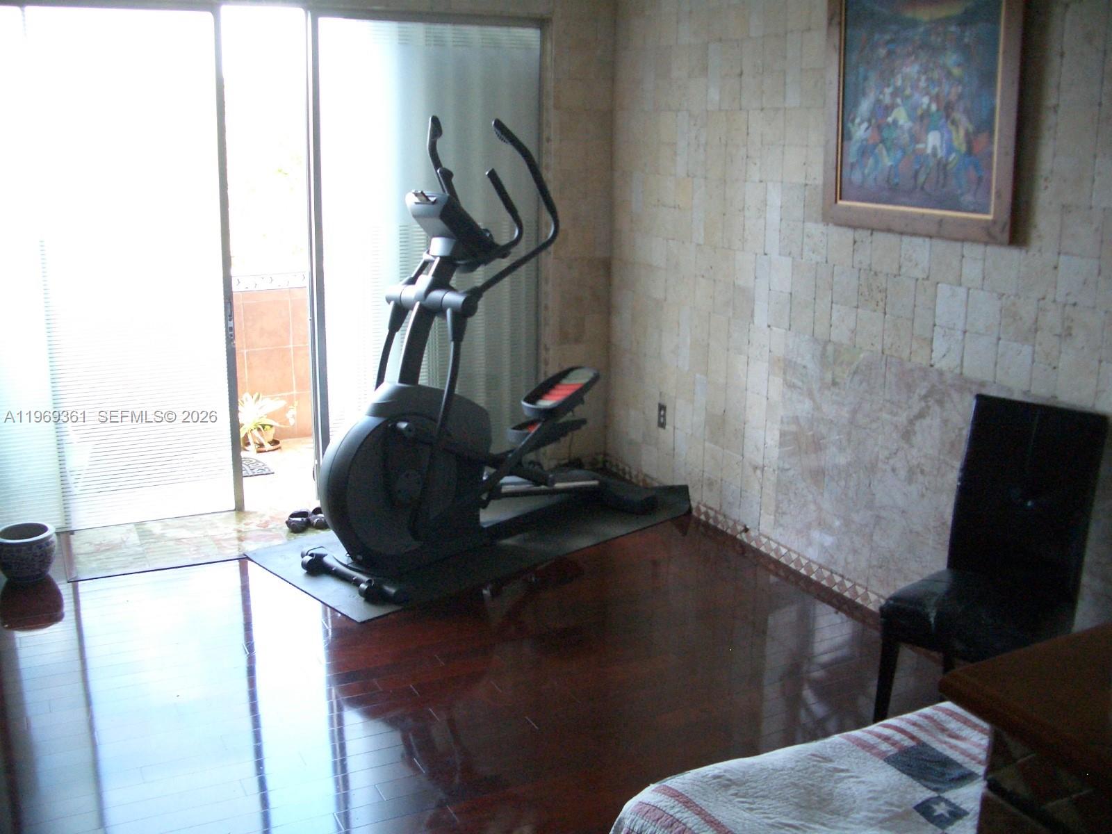 THE BERKELEY CONDO - Residential