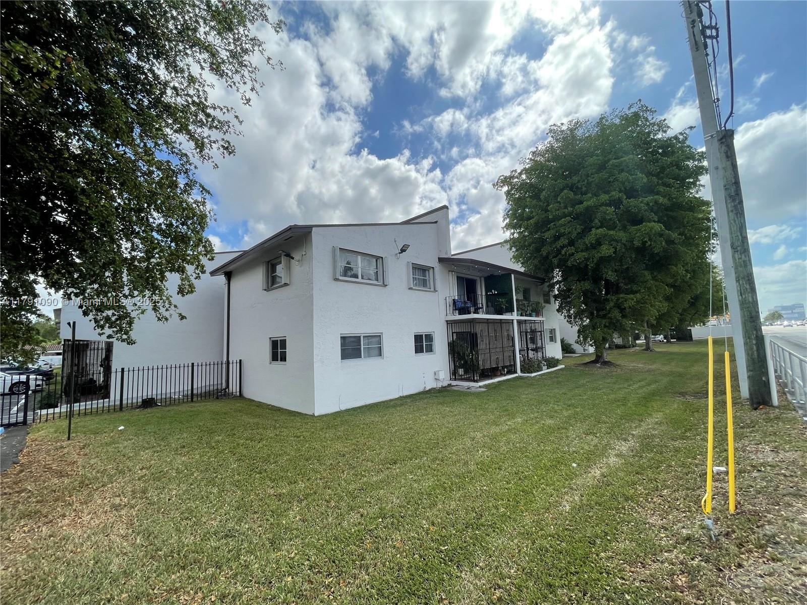 Property for Sale at 9520 Sw 8th St 211, Miami, Broward County, Florida - Bedrooms: 2 
Bathrooms: 2  - $264,999