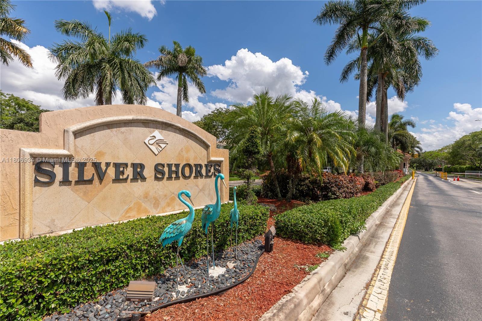 Rental Property at 14841 Sw 20th St, Miramar, Broward County, Florida - Bedrooms: 5 
Bathrooms: 3  - $4,500 MO.