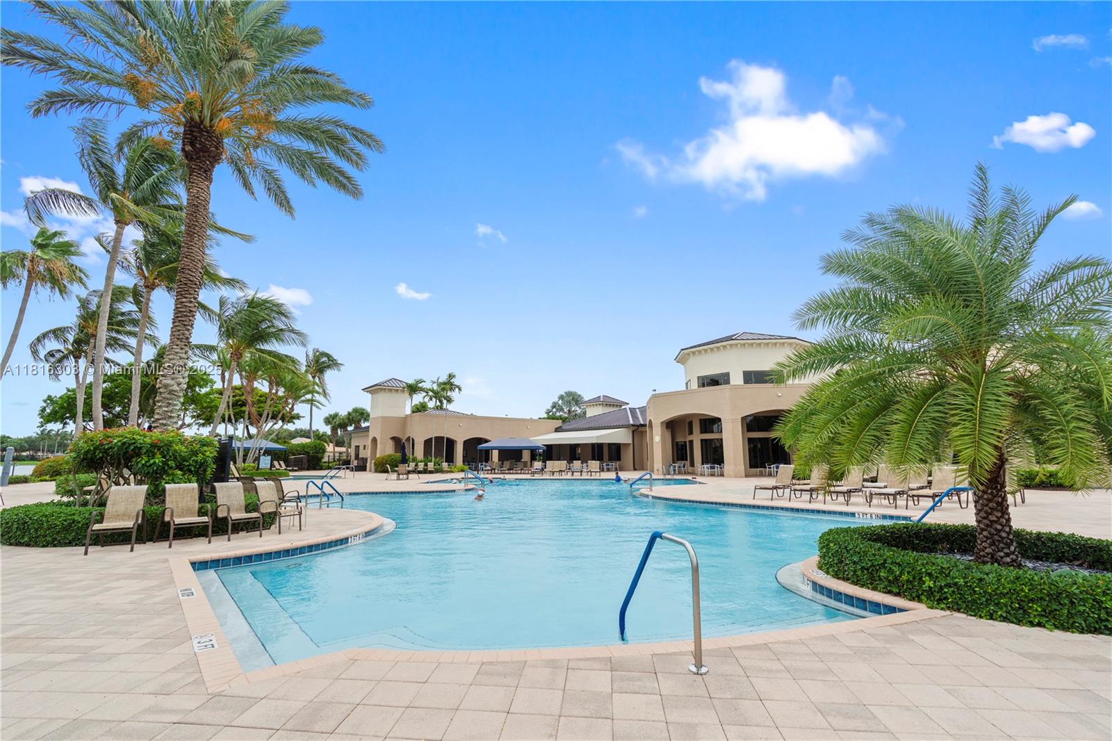 VALENCIA POINTE 1 - Residential