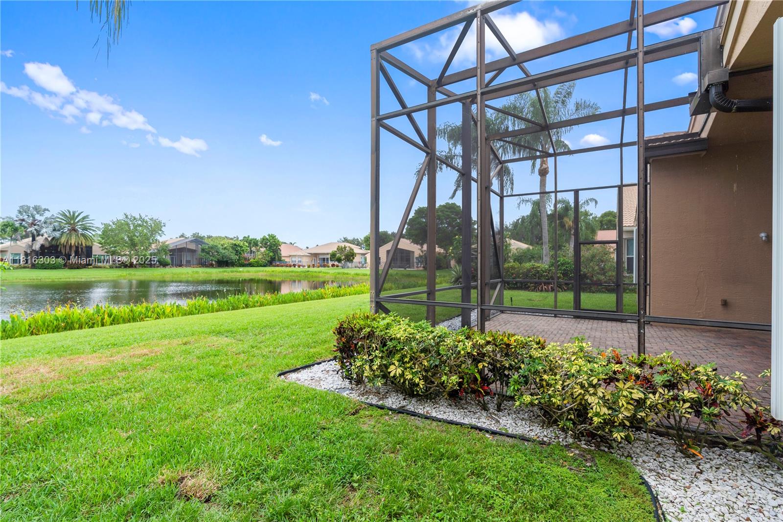VALENCIA POINTE 1 - Residential