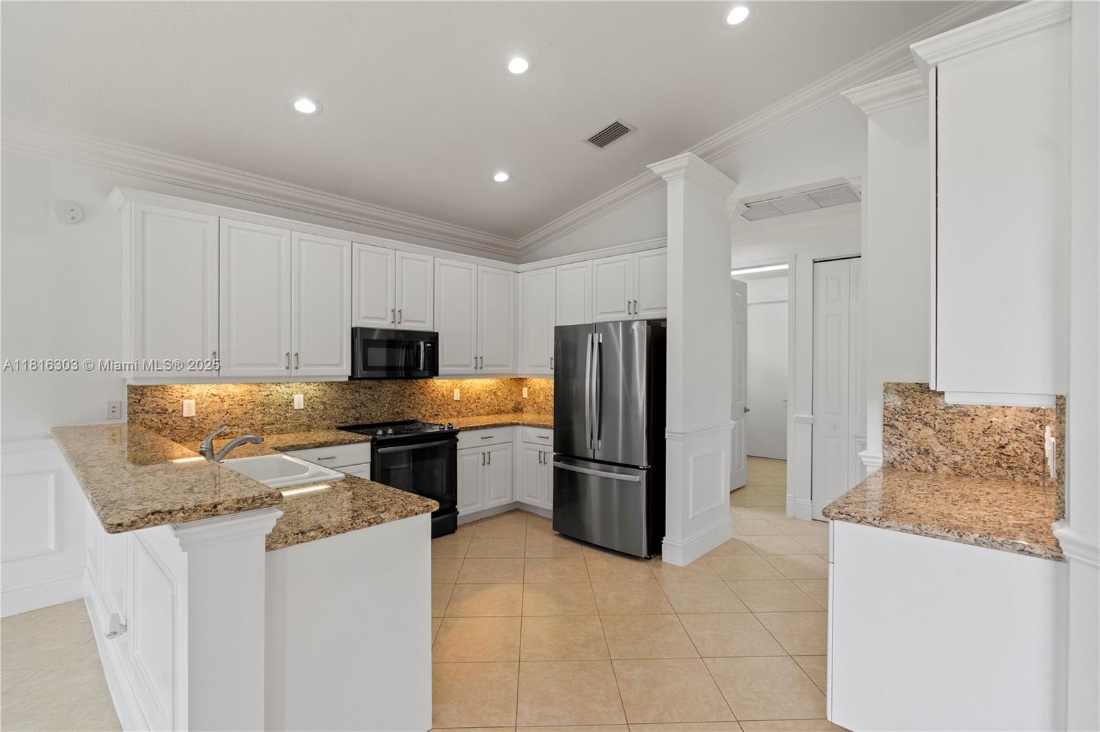 VALENCIA POINTE 1 - Residential