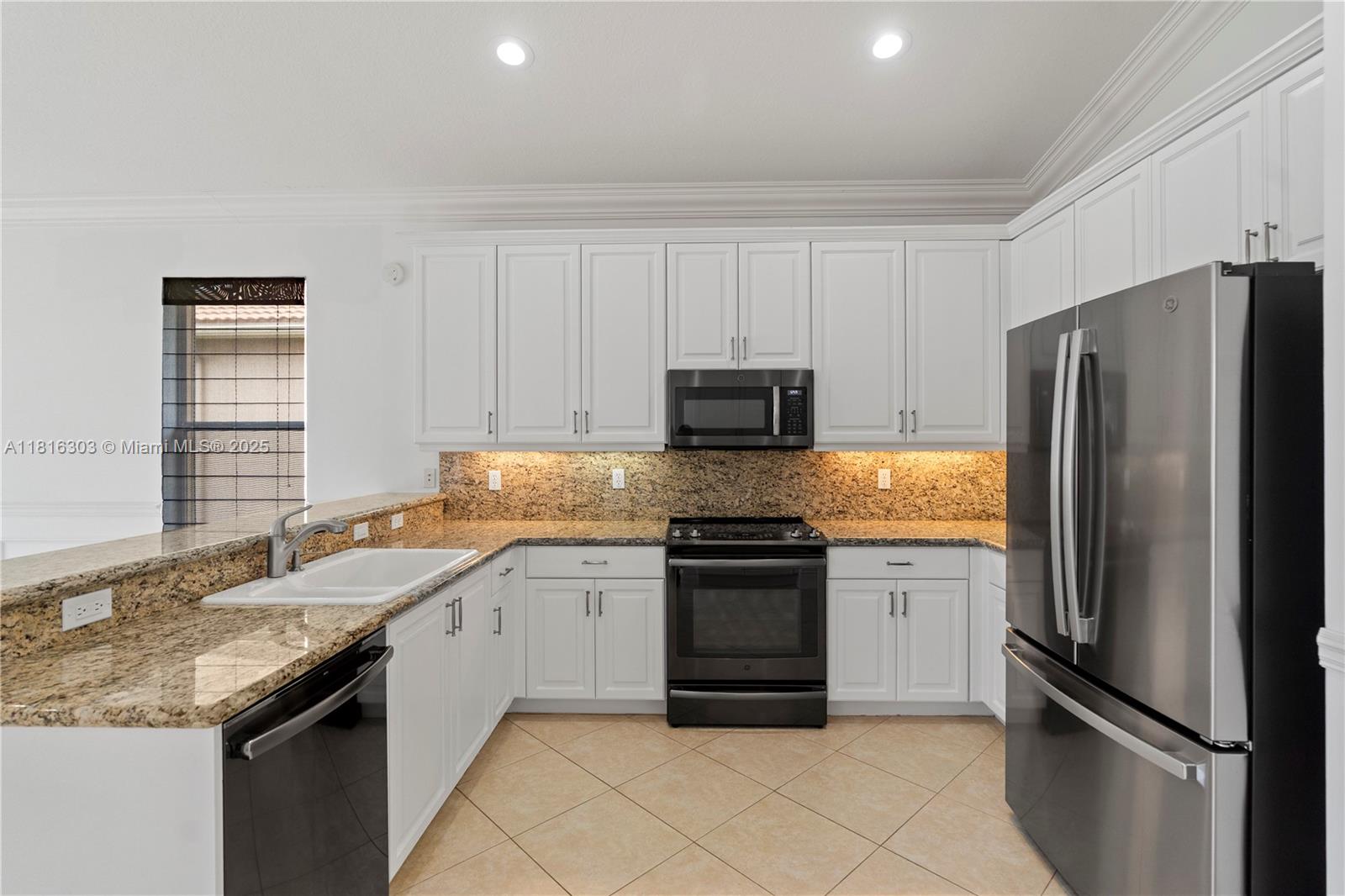 VALENCIA POINTE 1 - Residential