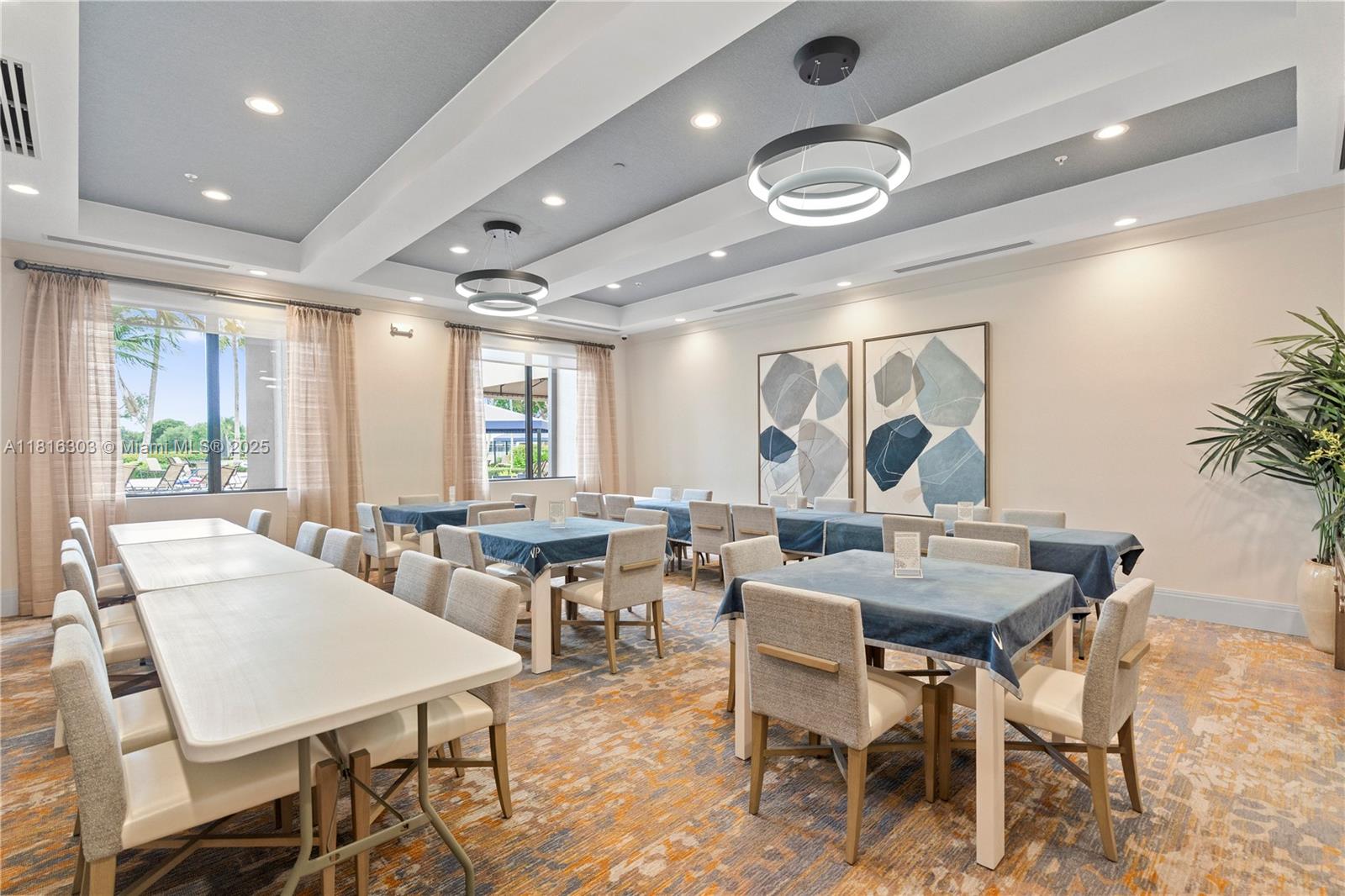 VALENCIA POINTE 1 - Residential