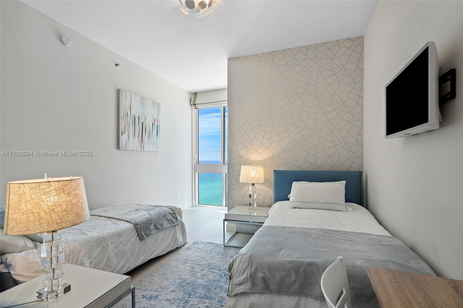 TDR TOWER II CONDO - Residential