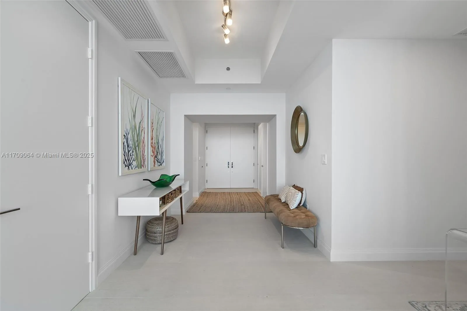 Sunny Isles Beach, Florida 33160, United States, 3 Bedrooms Bedrooms, ,4 BathroomsBathrooms,Residential,Active,26093