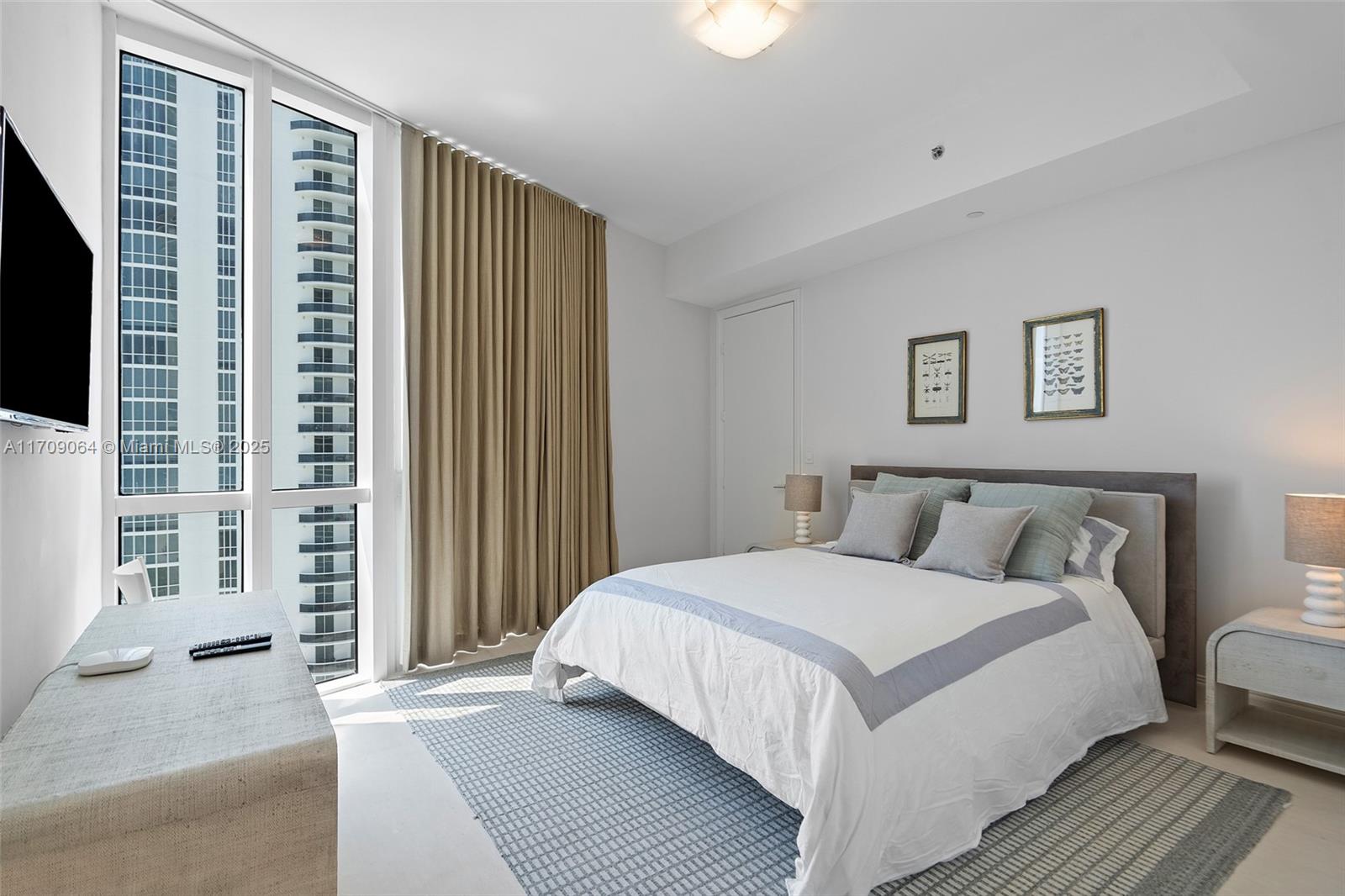 TDR TOWER II CONDO - Residential