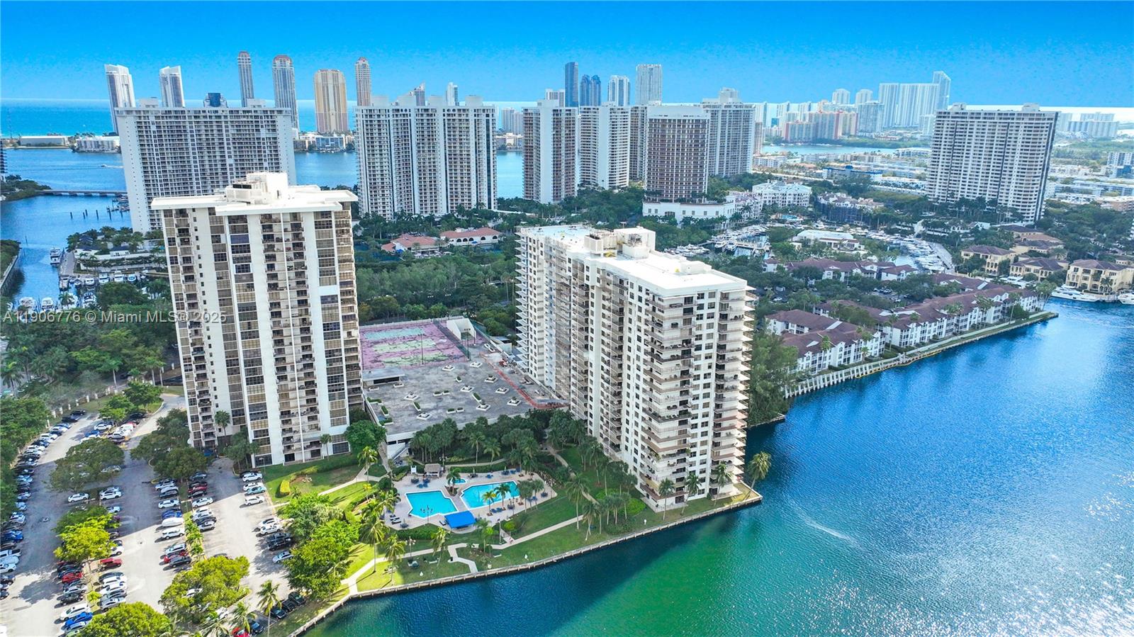 THE CLIPPER AT BISC COVE - Residential