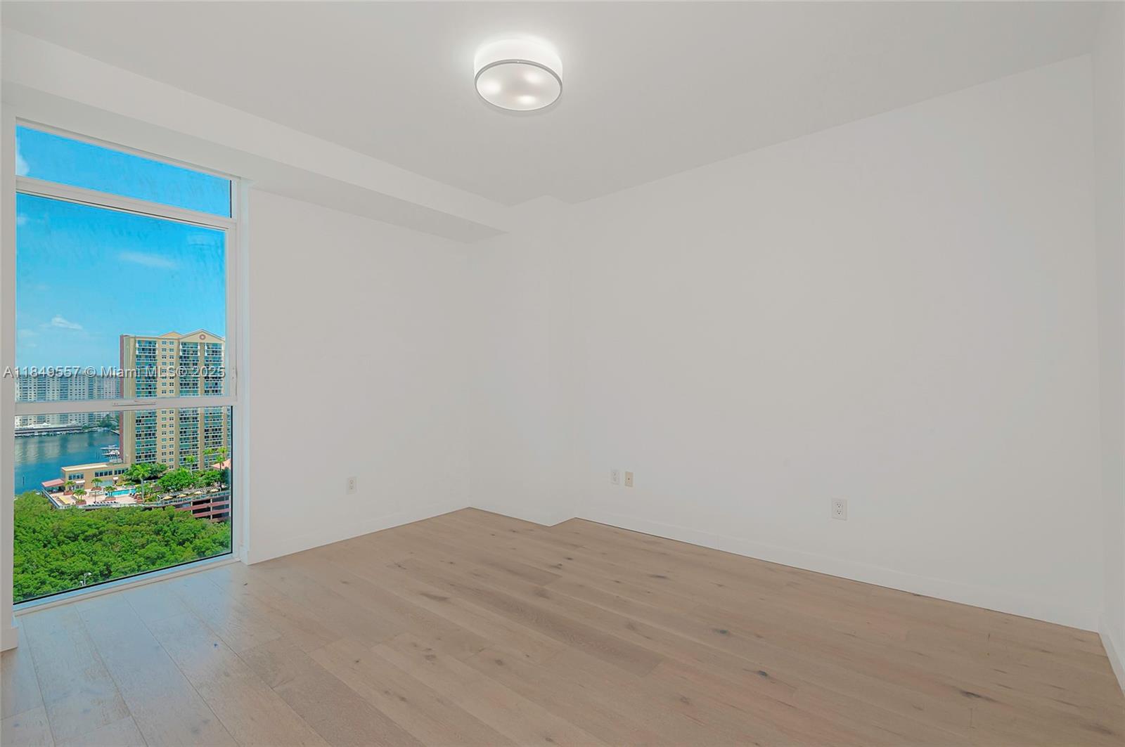 400 SUNNY ISLES CONDO EAS - Residential Lease