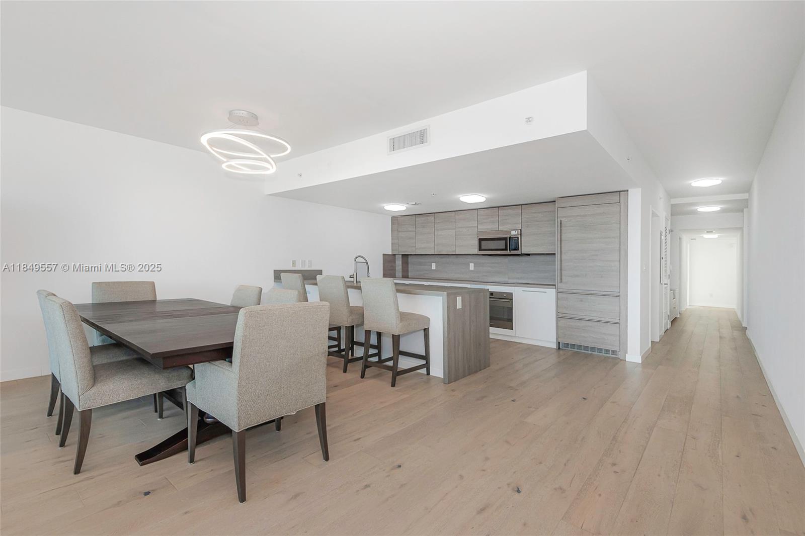 400 SUNNY ISLES CONDO EAS - Residential Lease