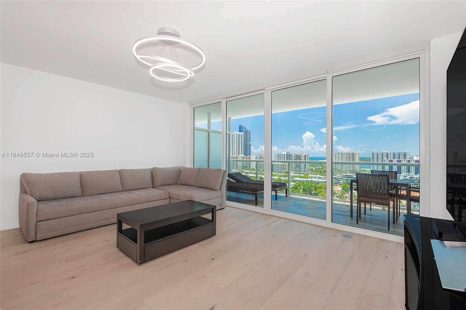 400 Sunny Isles Blvd 1819