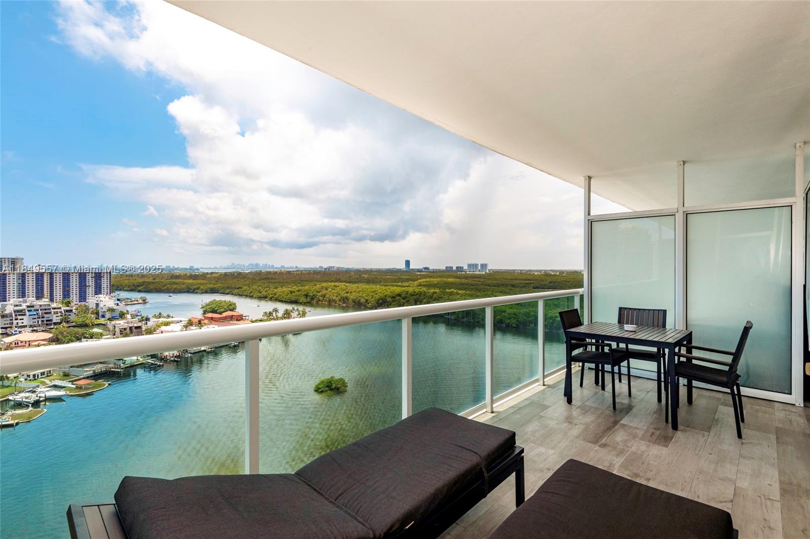 400 SUNNY ISLES CONDO EAS - Residential Lease