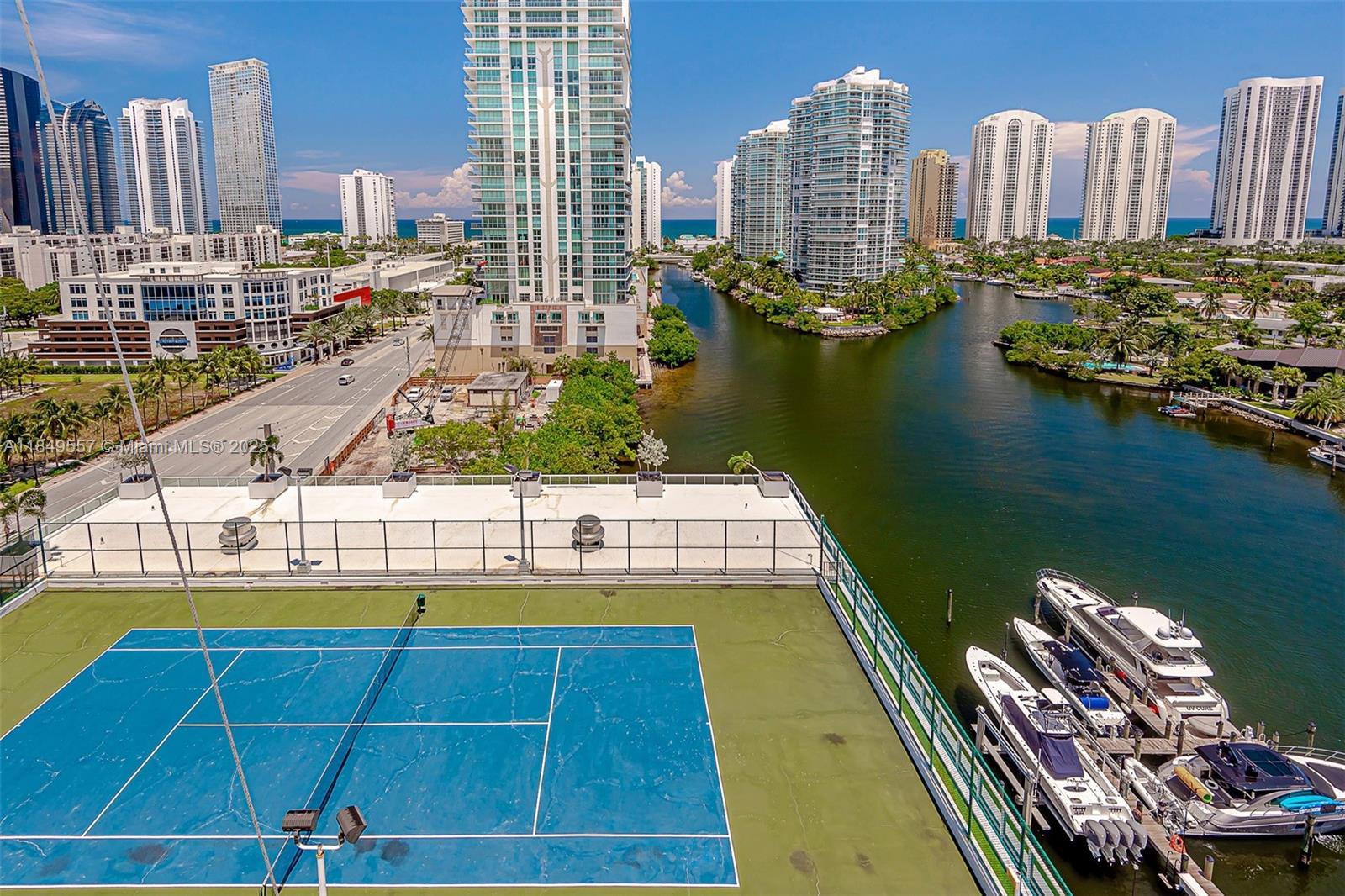 400 SUNNY ISLES CONDO EAS - Residential Lease