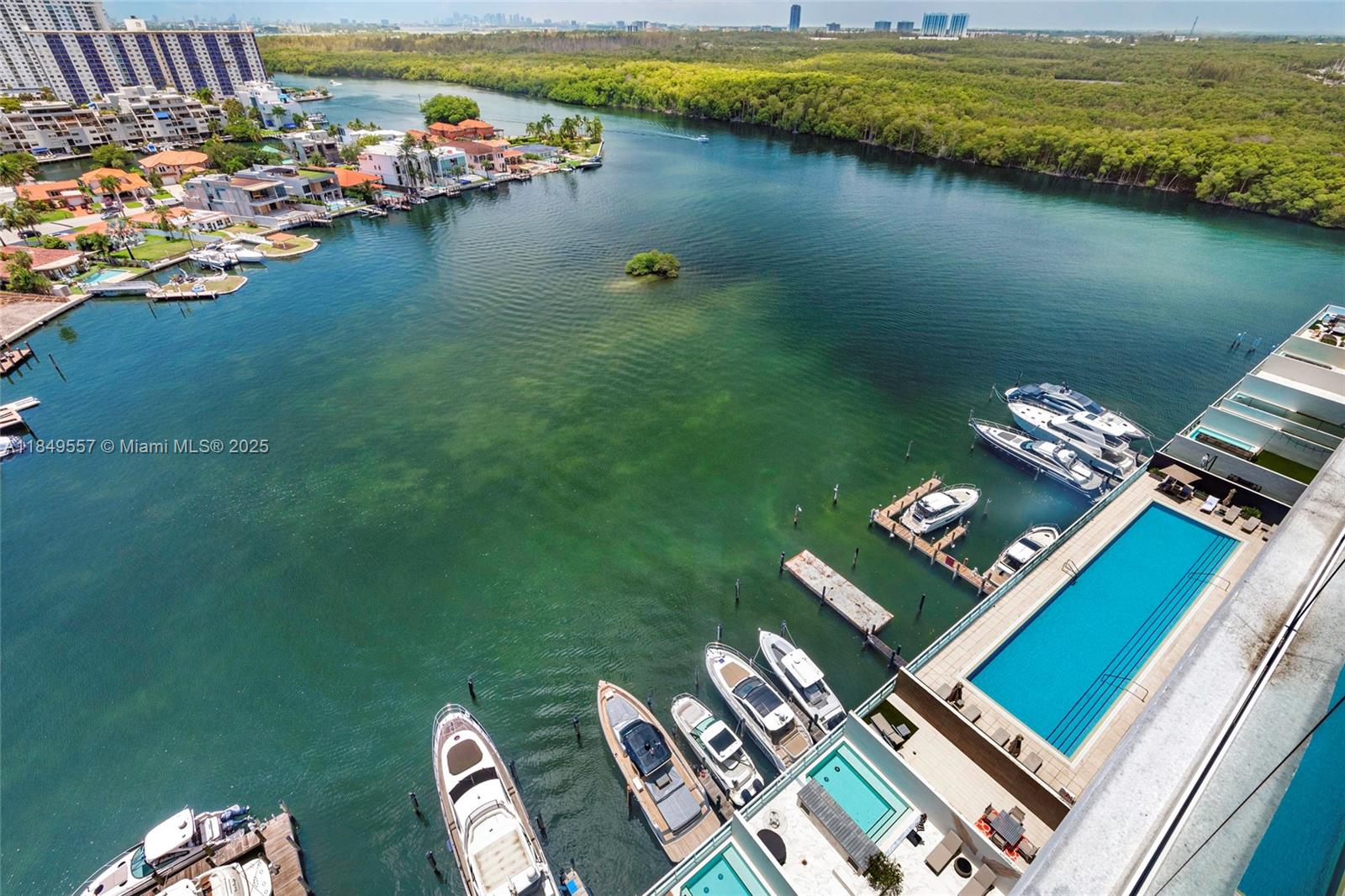 400 SUNNY ISLES CONDO EAS - Residential Lease