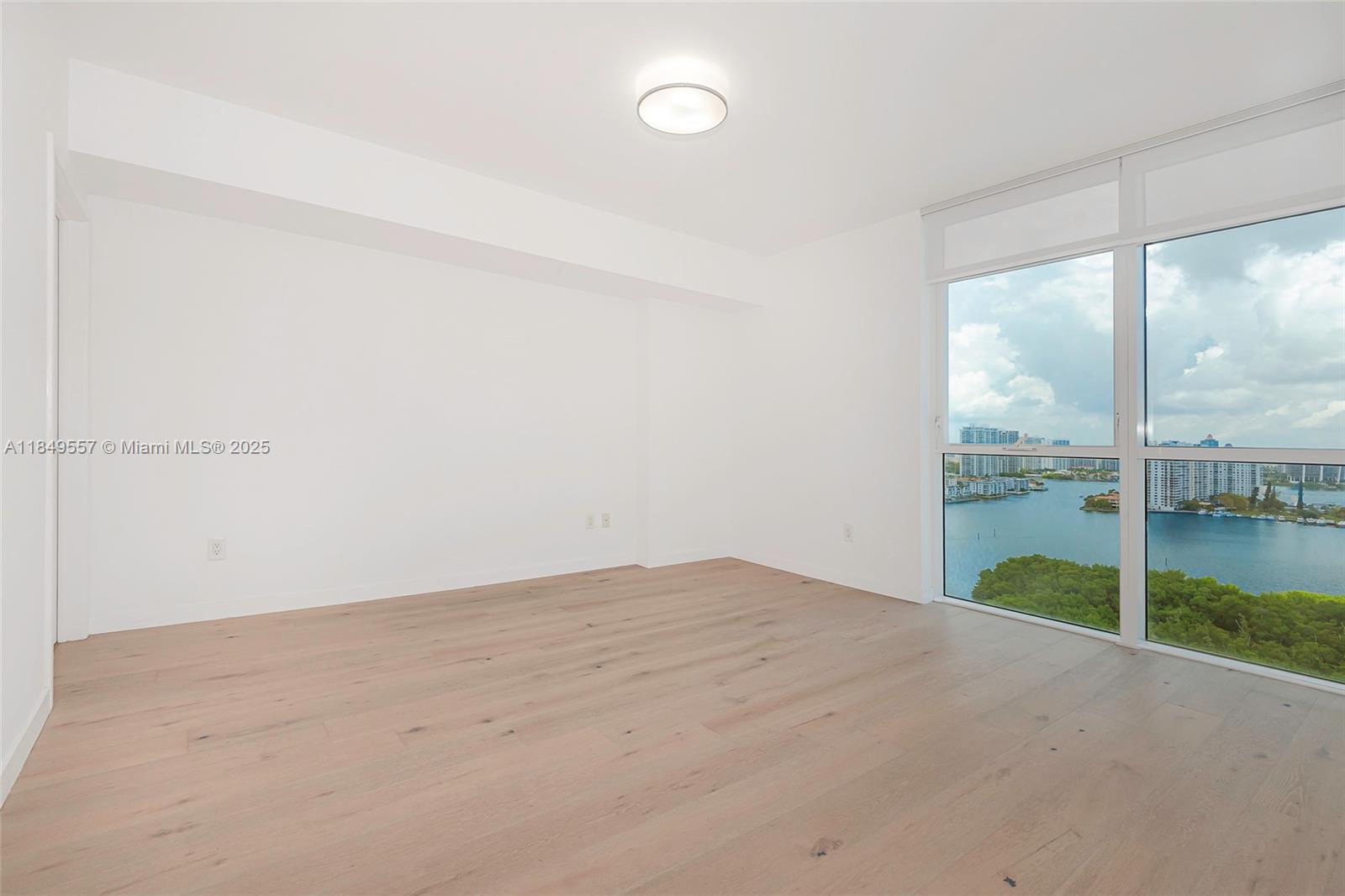 400 SUNNY ISLES CONDO EAS - Residential Lease