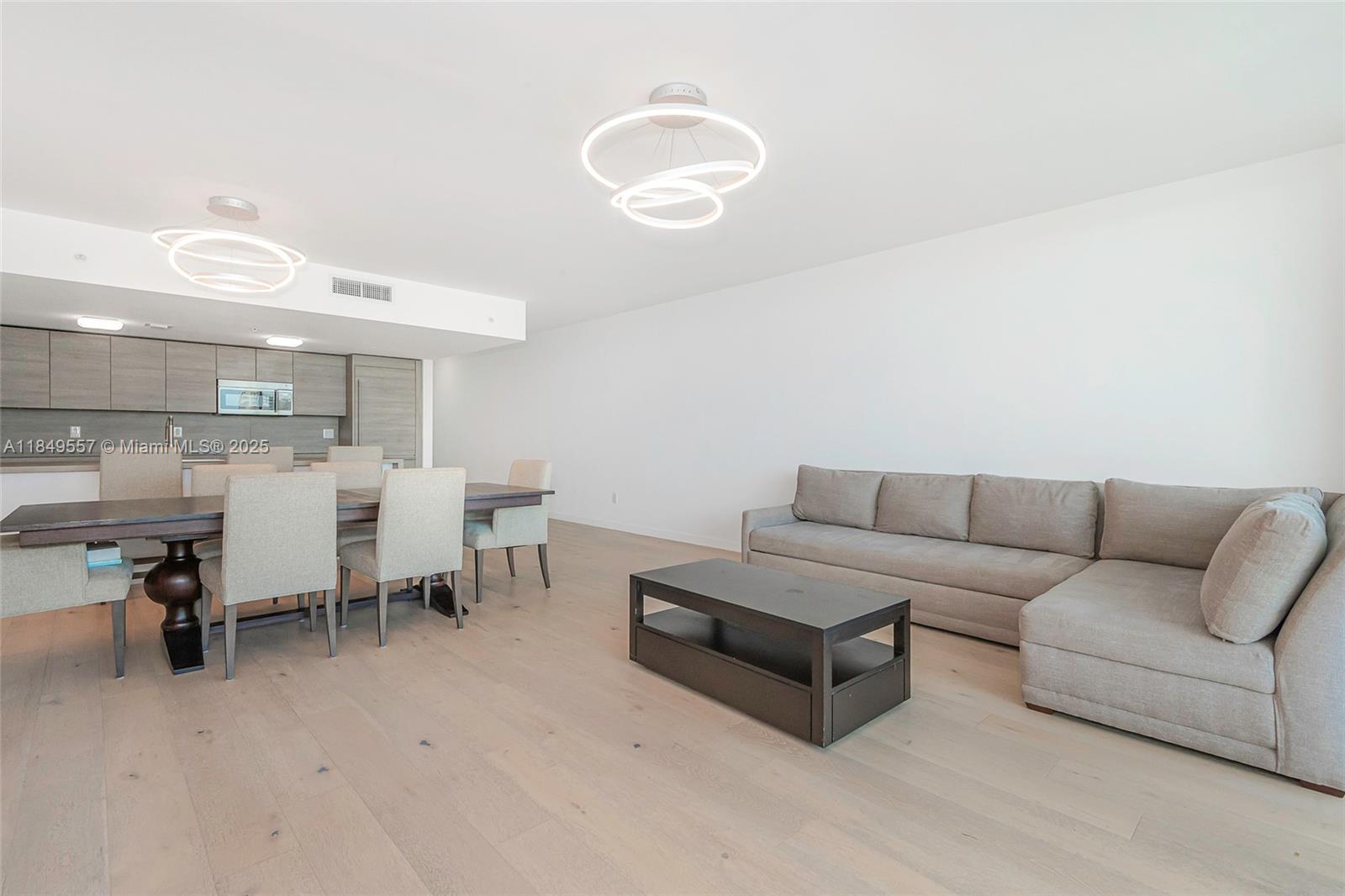 400 SUNNY ISLES CONDO EAS - Residential Lease