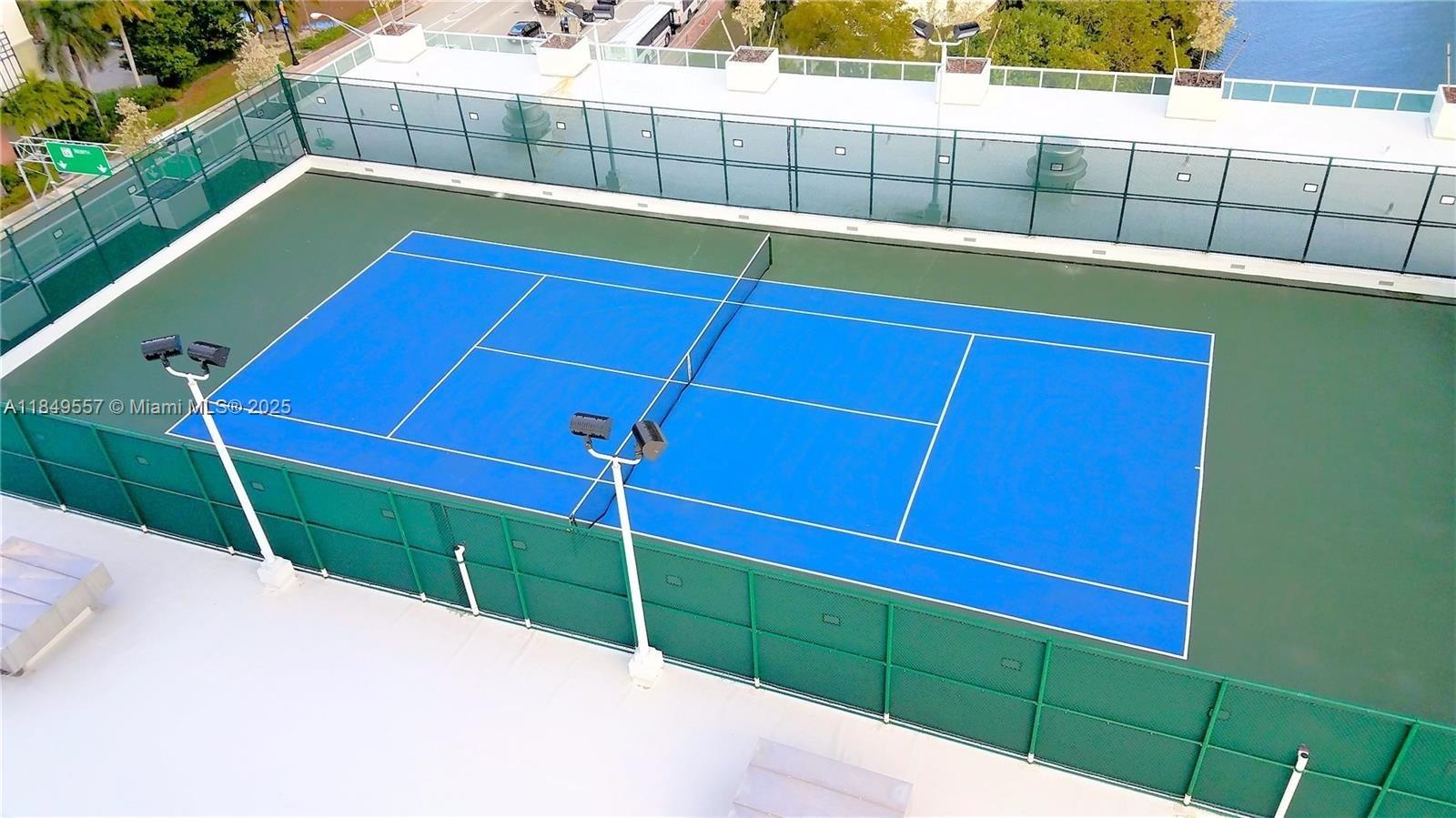 400 SUNNY ISLES CONDO EAS - Residential Lease