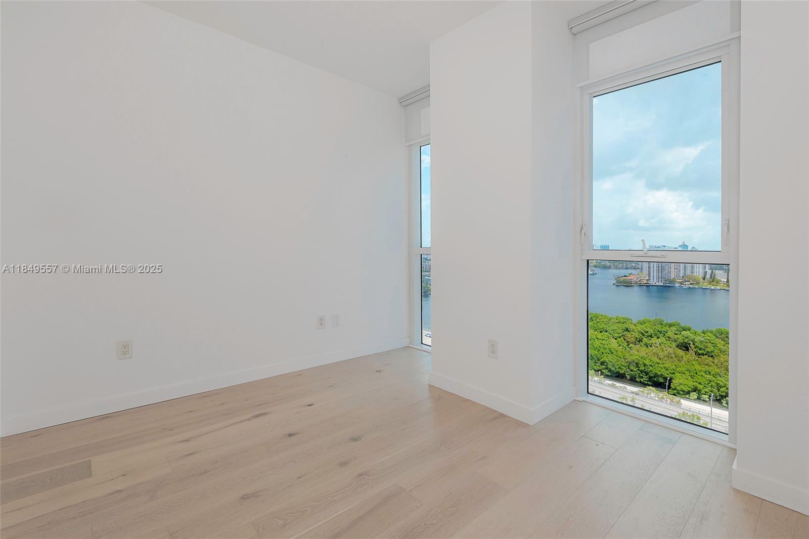 400 SUNNY ISLES CONDO EAS - Residential Lease