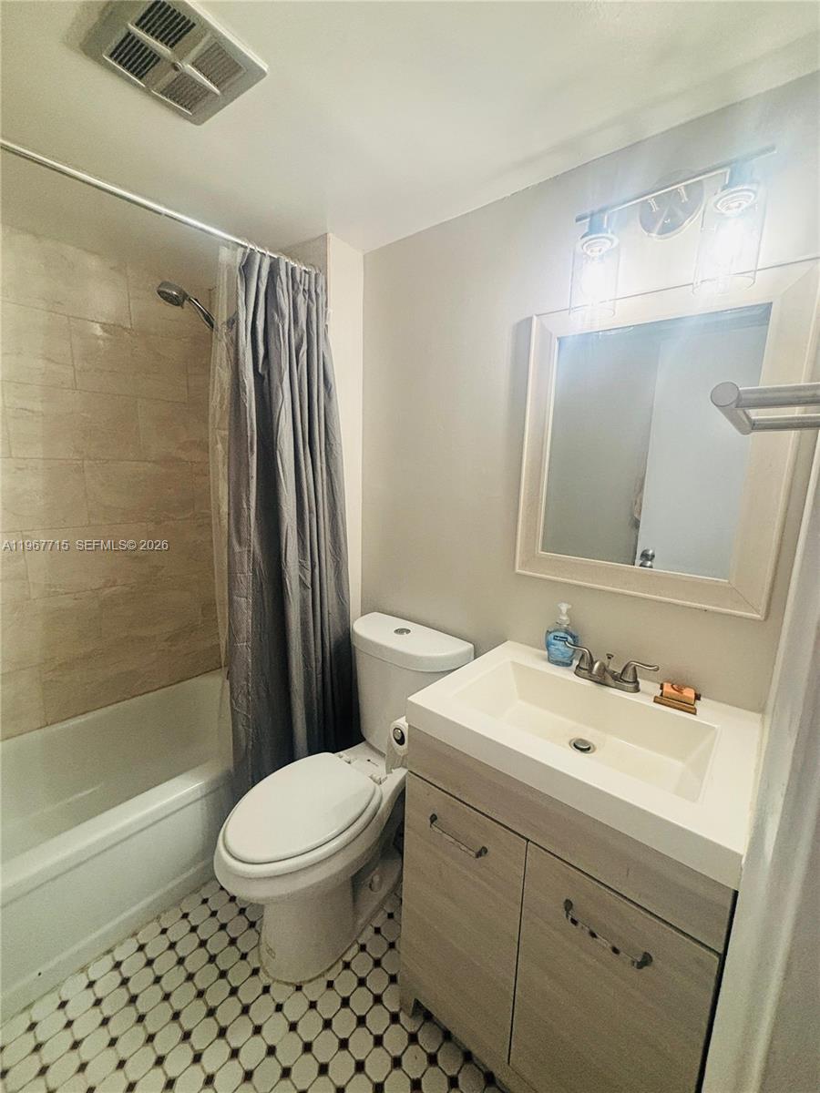 ROYAL PARK CONDO - Residential