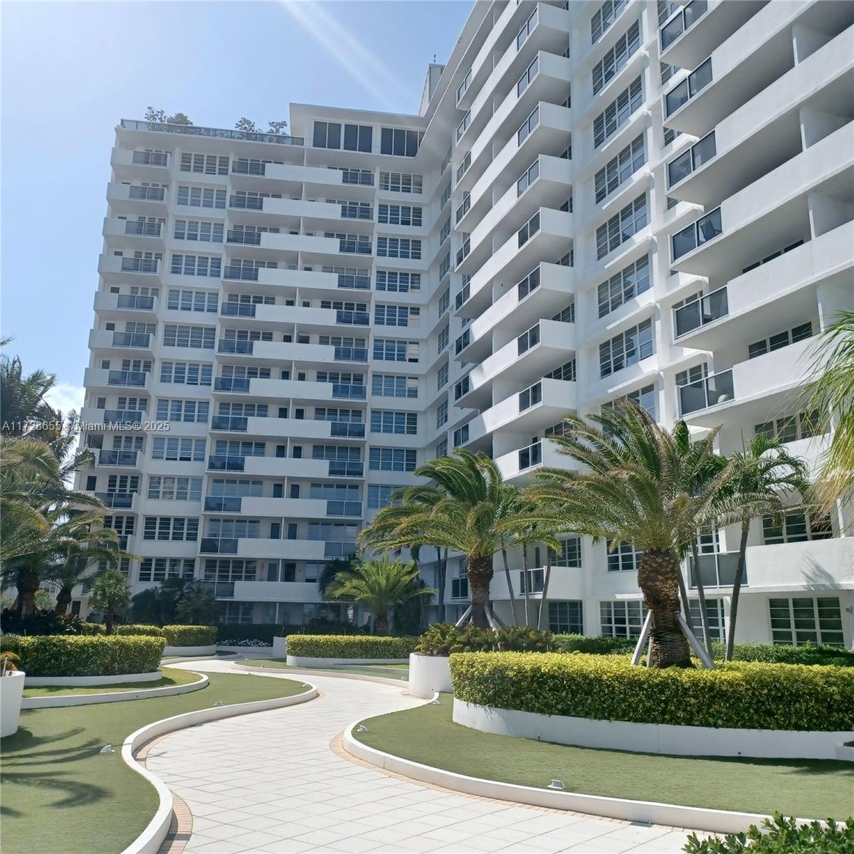 Property for Sale at 100 Lincoln Rd 1206, Miami Beach, Miami-Dade County, Florida - Bathrooms: 1  - $360,000