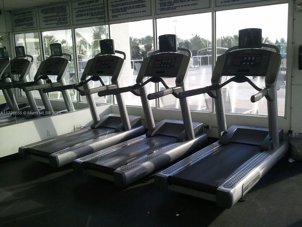 THE DECOPLAGE CONDO - Residential