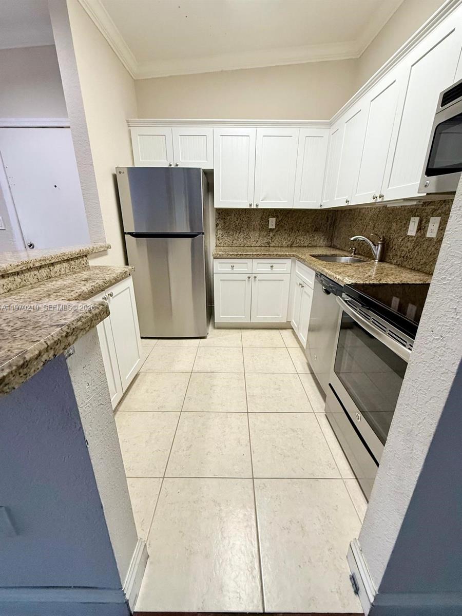 CARMEL AT THE CALIF CL CO - Residential