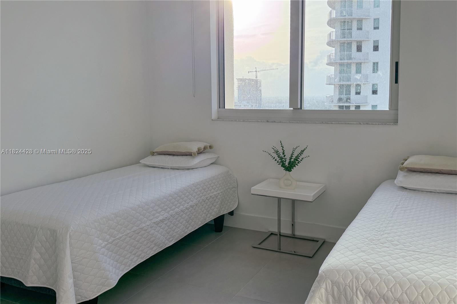 DUO CONDOMINIUM EAST - Residential Lease