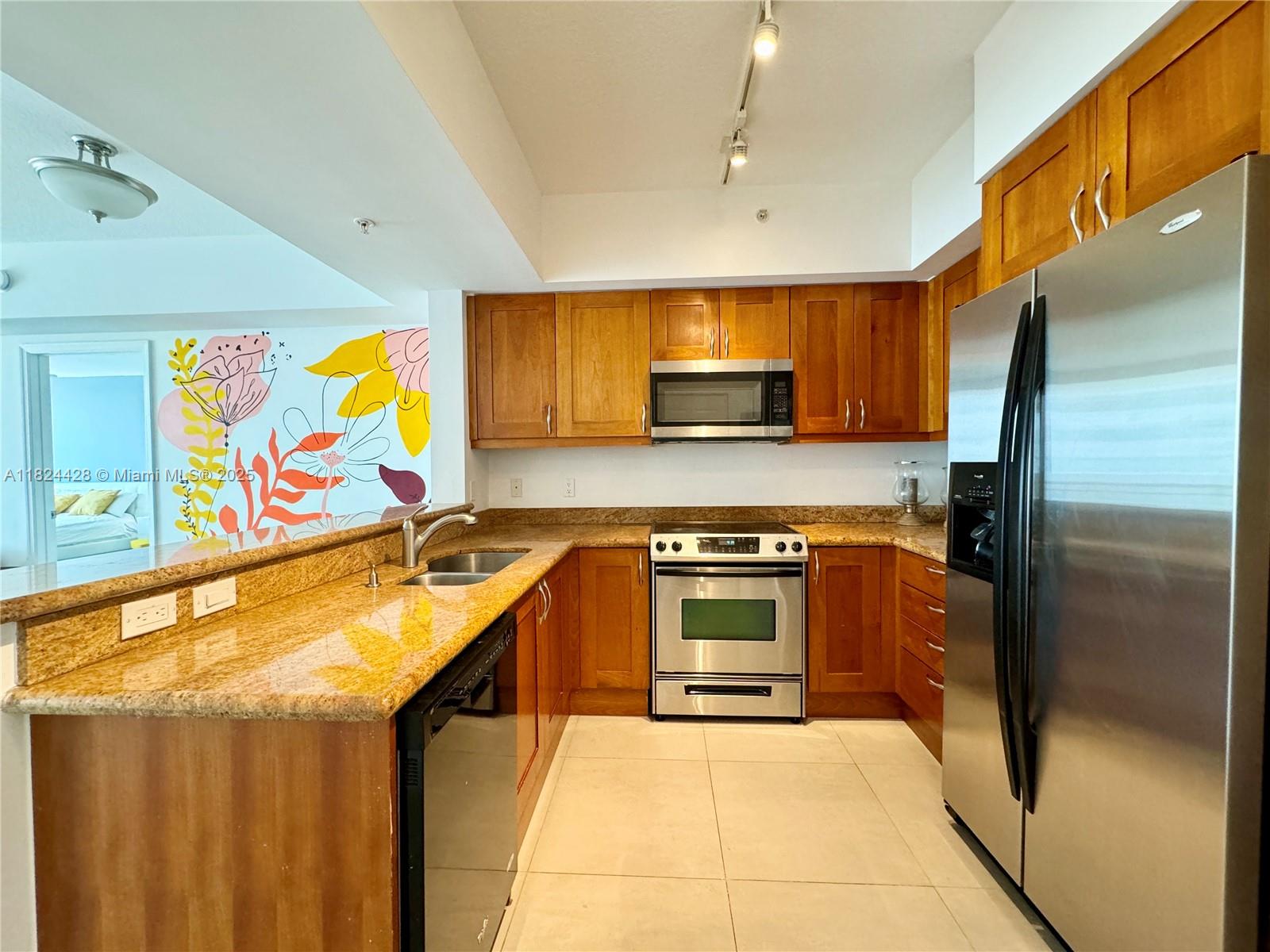 DUO CONDOMINIUM EAST - Residential Lease