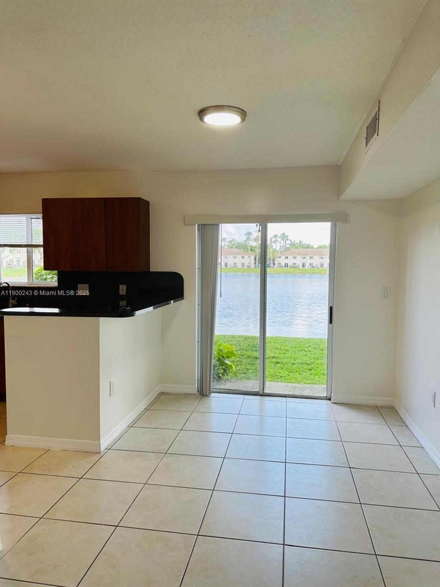 VENETIA GARDENS SOUTH CON - Residential