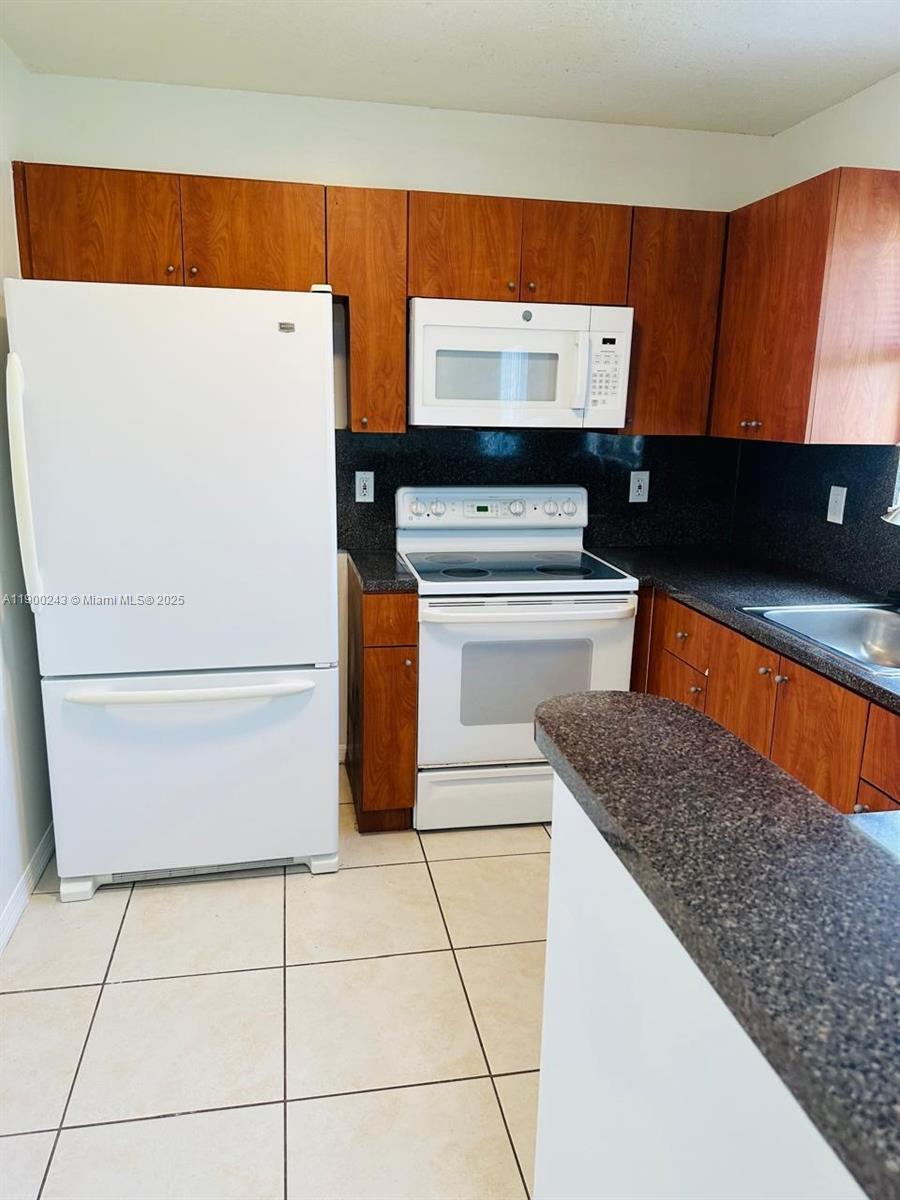 VENETIA GARDENS SOUTH CON - Residential