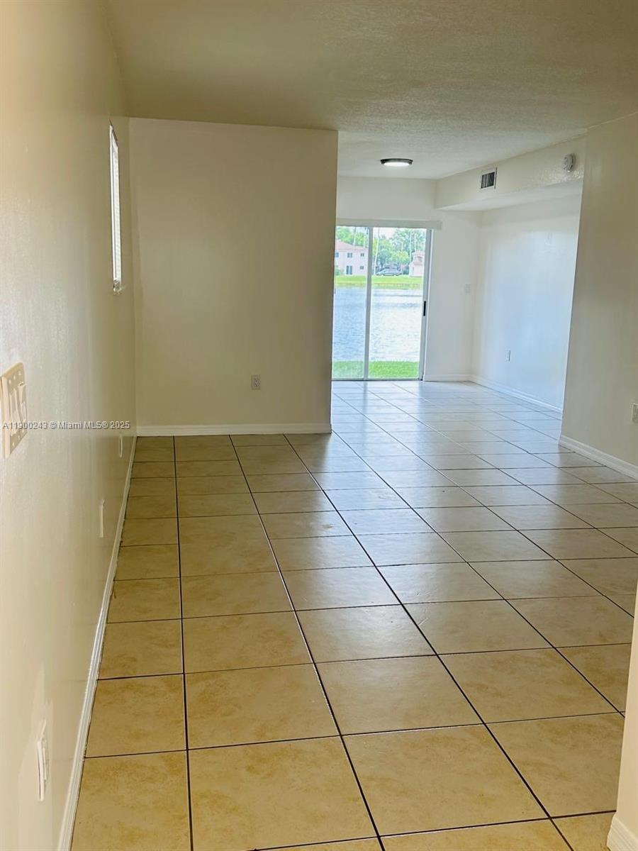 VENETIA GARDENS SOUTH CON - Residential