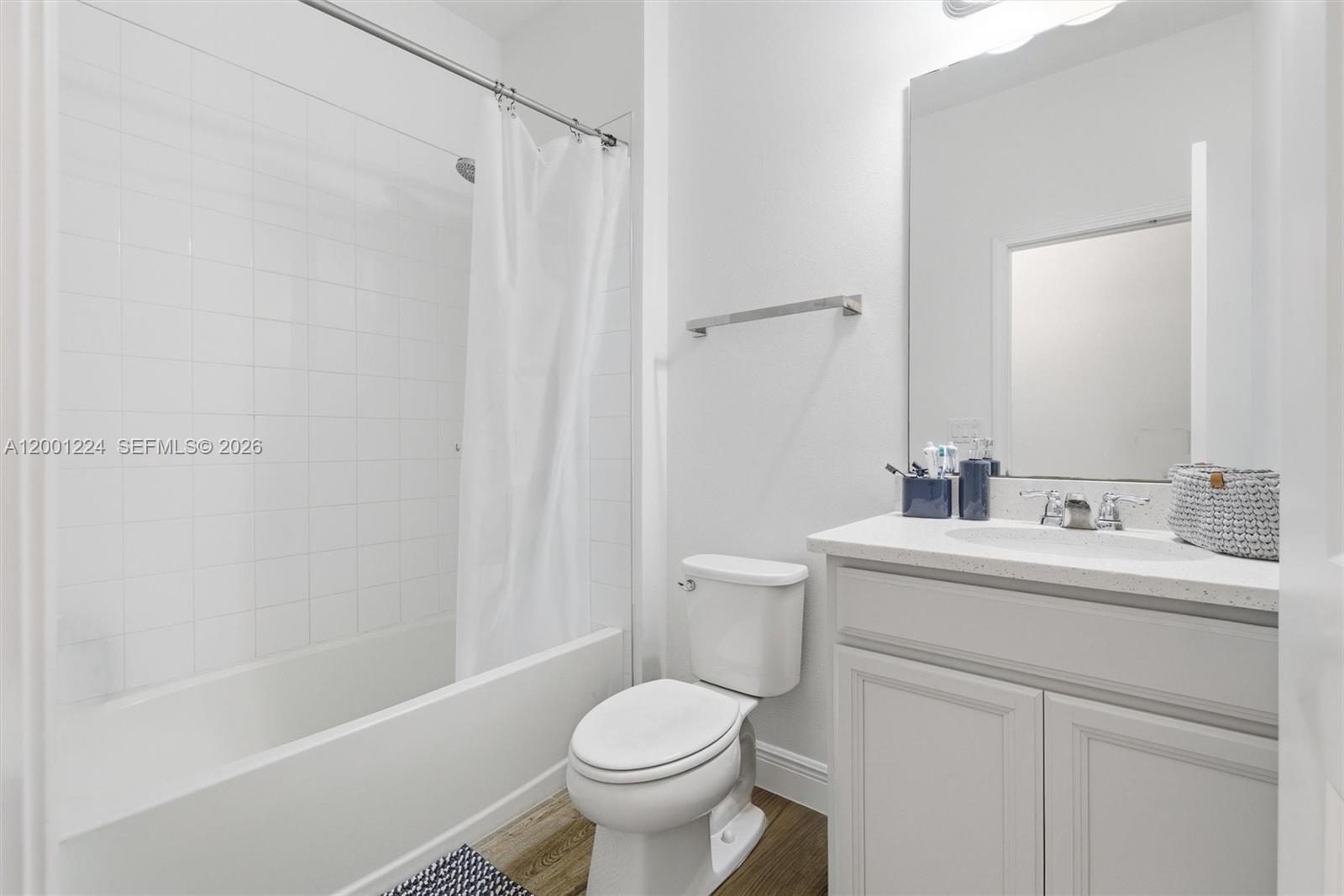 LAKESIDE AT HAMLIN - Residential