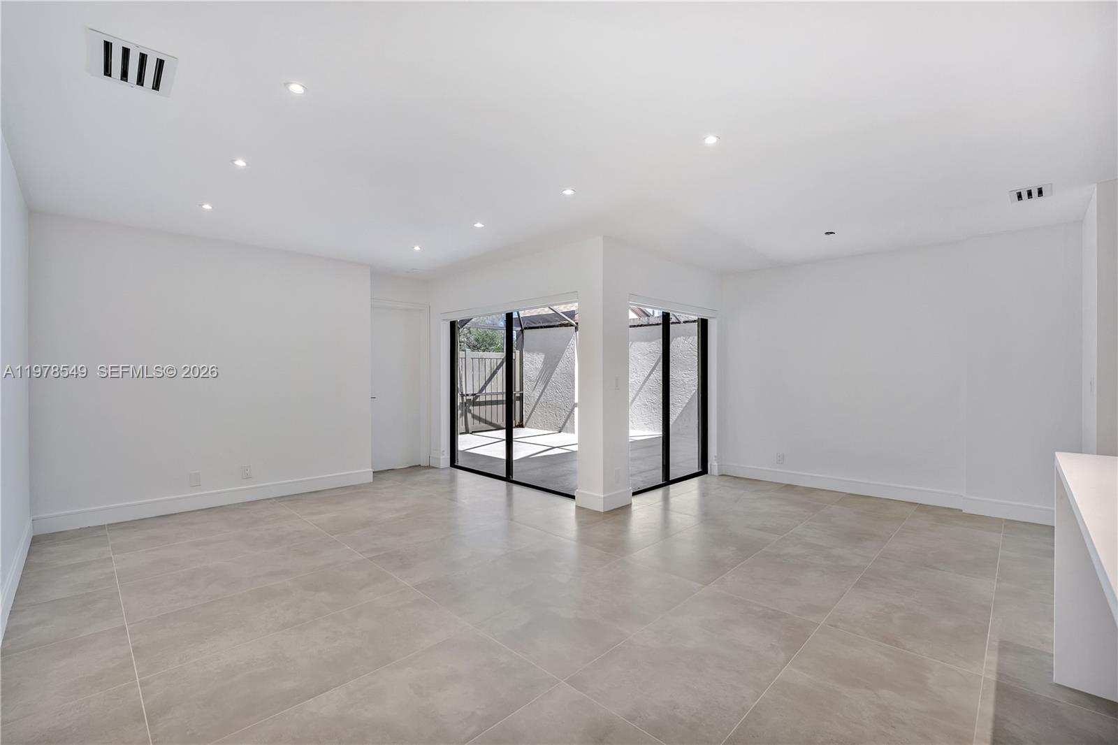 APPLEWOOD VILLAGE I-C CON - Residential