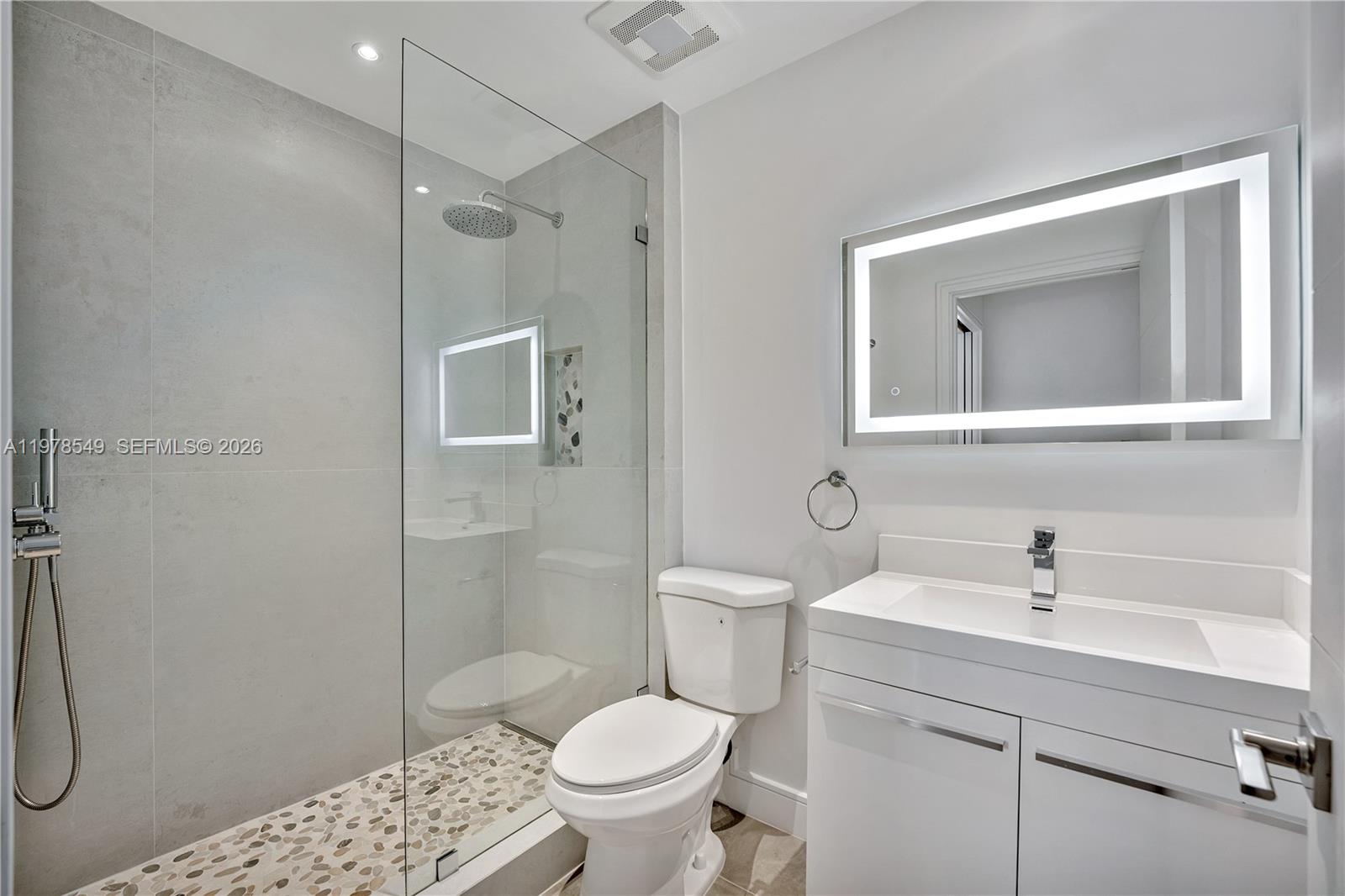 APPLEWOOD VILLAGE I-C CON - Residential