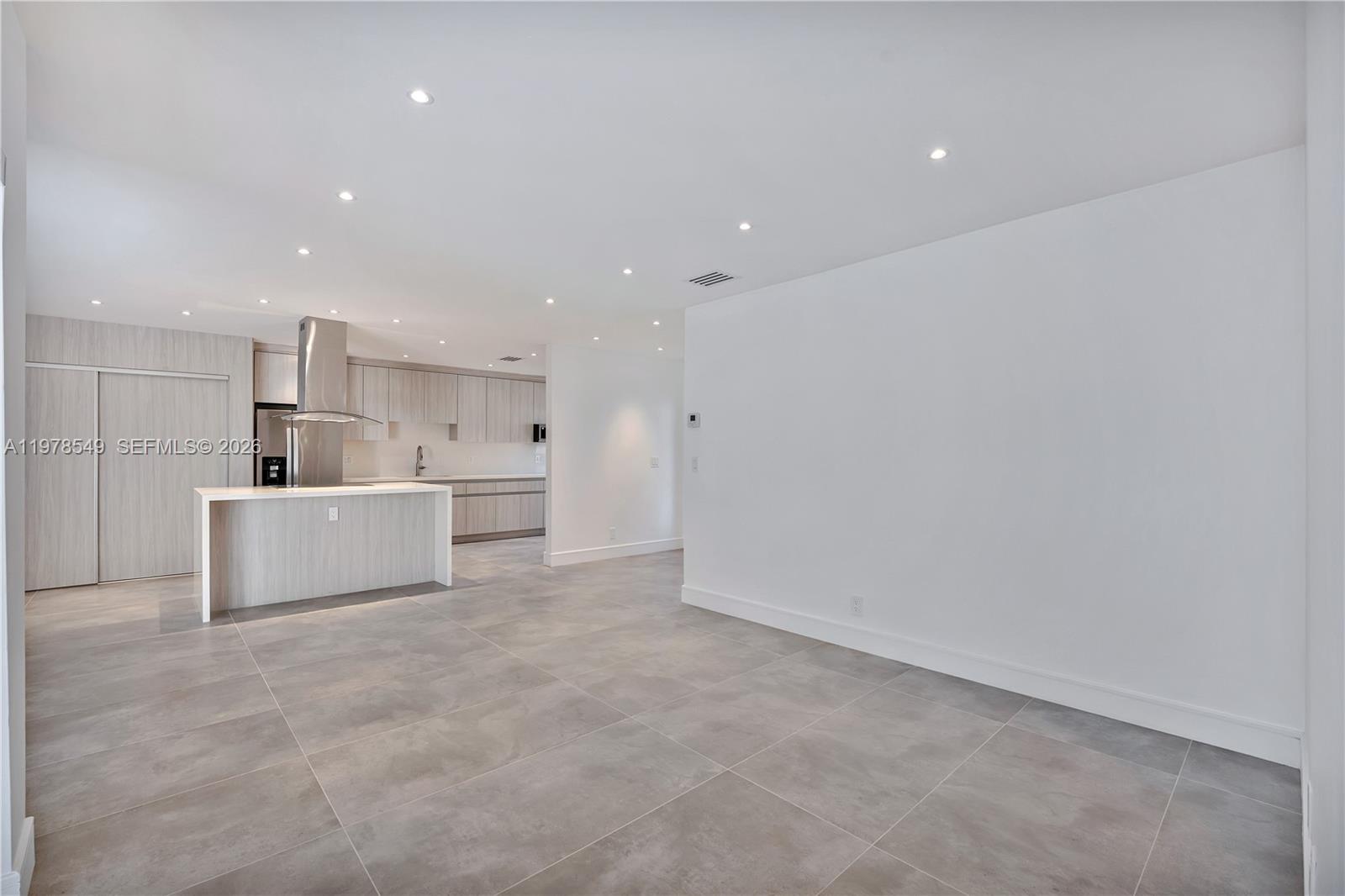 APPLEWOOD VILLAGE I-C CON - Residential