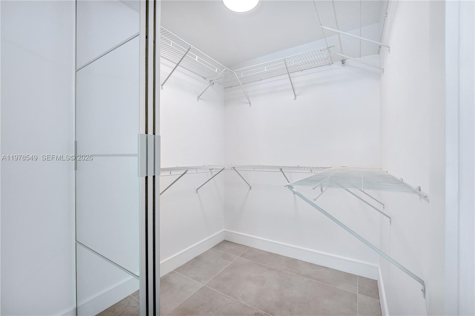 APPLEWOOD VILLAGE I-C CON - Residential