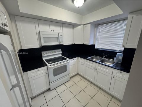 1370 NE 119th St 137006 Miami FL 33161