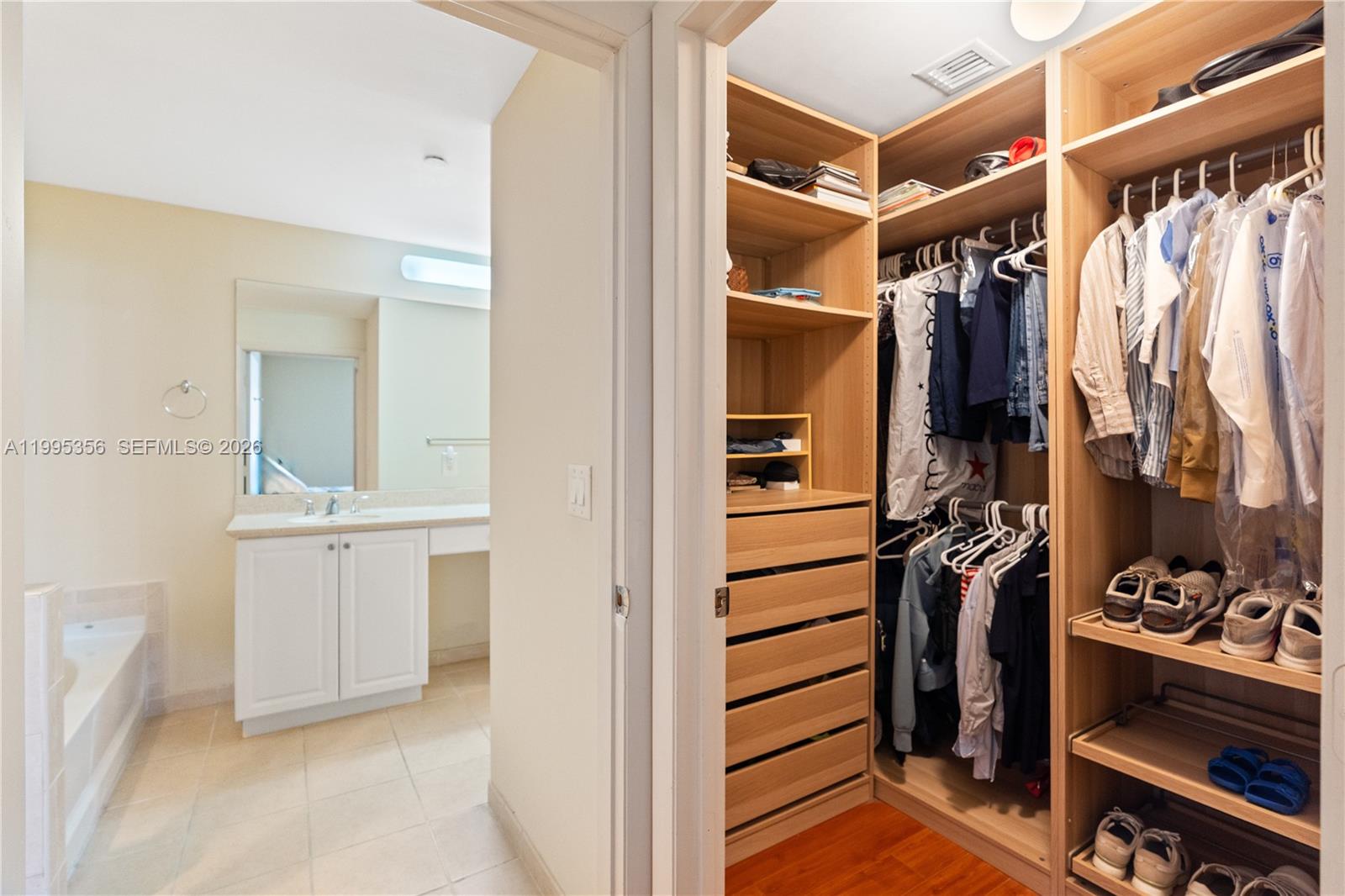 AVENTURA MARINA CONDO NUM - Residential